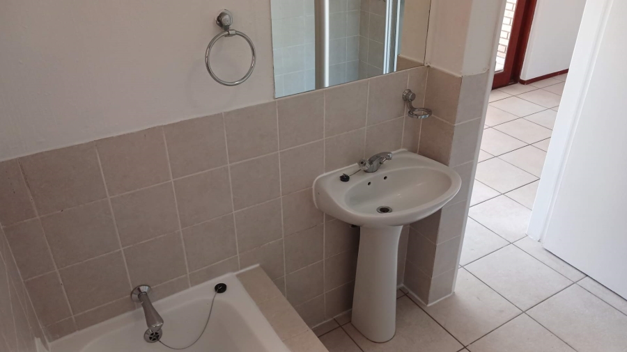 1 Bedroom Property for Sale in Craigavon Gauteng