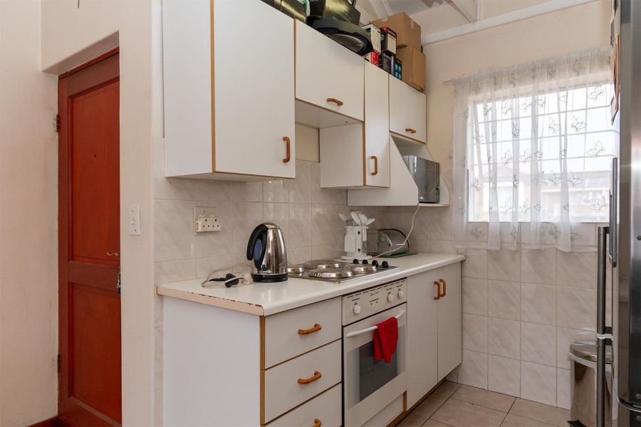 2 Bedroom Property for Sale in Glen Marais Gauteng