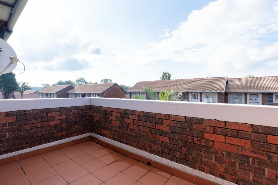 2 Bedroom Property for Sale in Glen Marais Gauteng