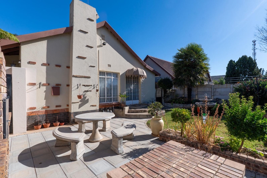 3 Bedroom Property for Sale in Birchleigh Gauteng