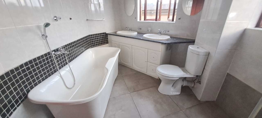 To Let 2 Bedroom Property for Rent in Mulbarton Gauteng