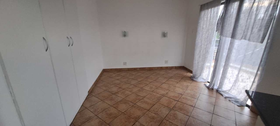 To Let 2 Bedroom Property for Rent in Mulbarton Gauteng