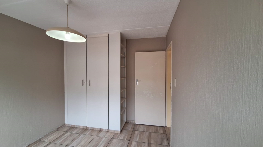 To Let 2 Bedroom Property for Rent in Northwold Gauteng