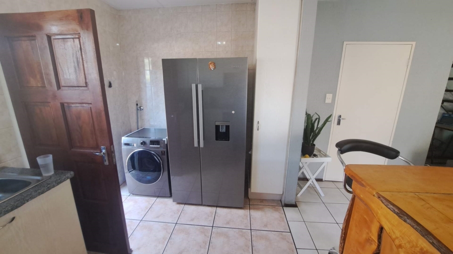 To Let 2 Bedroom Property for Rent in Bellairspark Gauteng