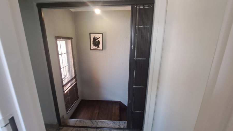 To Let 2 Bedroom Property for Rent in Bellairspark Gauteng