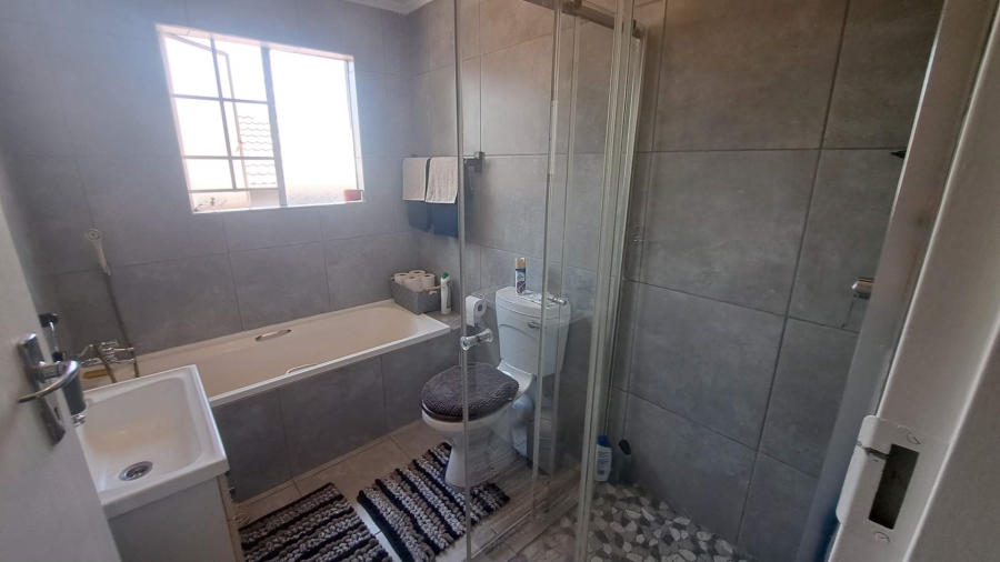 To Let 2 Bedroom Property for Rent in Bellairspark Gauteng