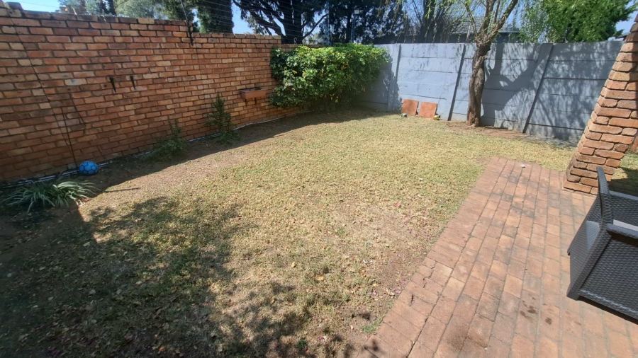 To Let 2 Bedroom Property for Rent in Bellairspark Gauteng