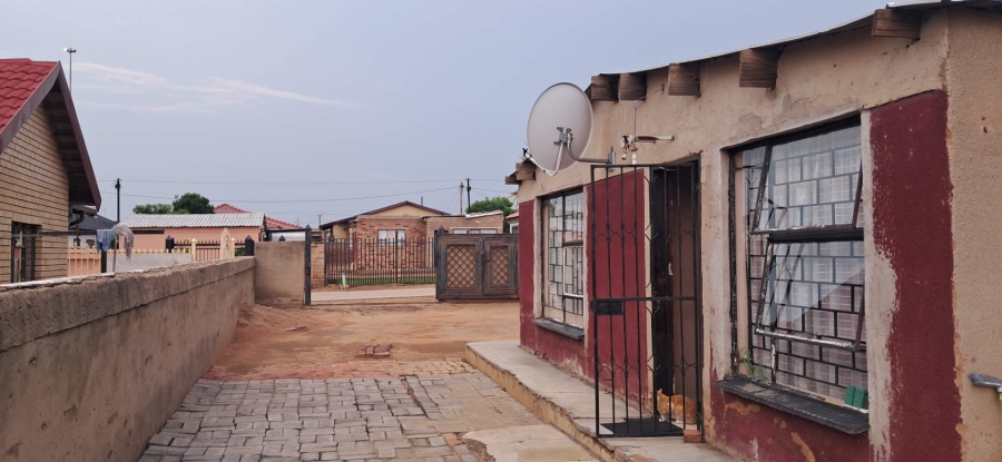 5 Bedroom Property for Sale in Morula View Gauteng