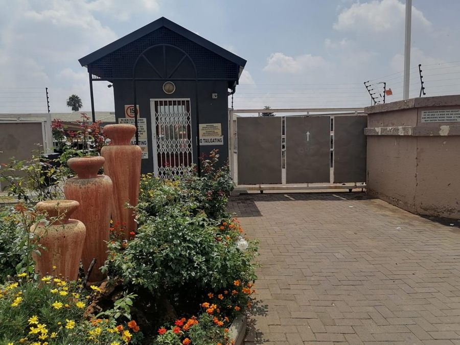 1 Bedroom Property for Sale in Norkem Park Gauteng