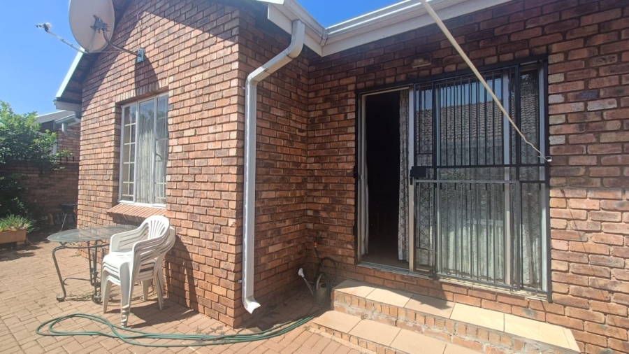 3 Bedroom Property for Sale in Hennopspark Gauteng