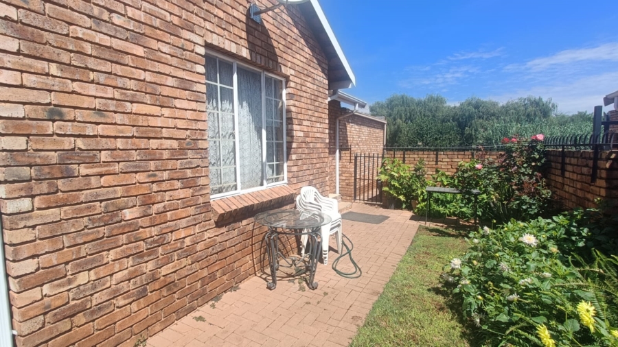 3 Bedroom Property for Sale in Hennopspark Gauteng