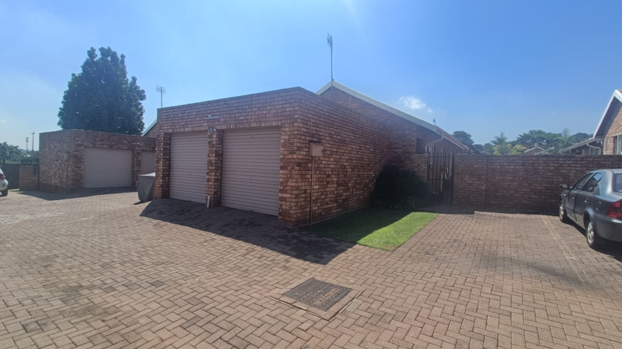 3 Bedroom Property for Sale in Hennopspark Gauteng