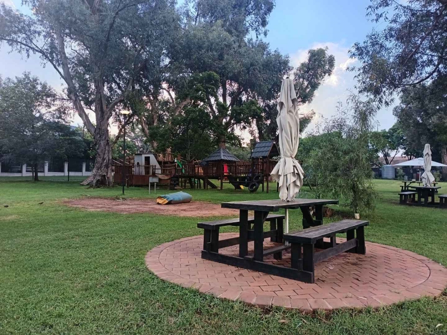 4 Bedroom Property for Sale in Birdhaven Gauteng