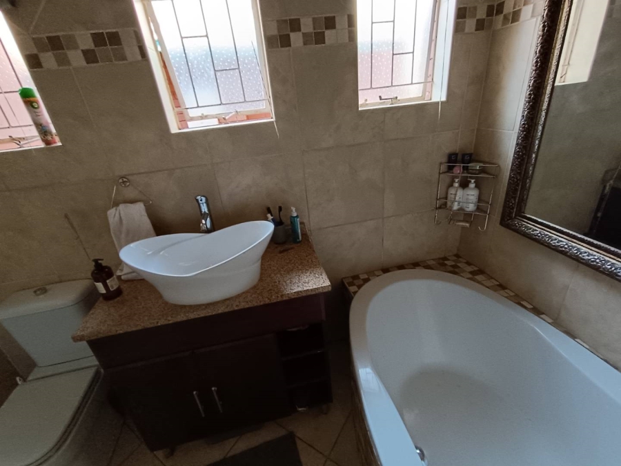 3 Bedroom Property for Sale in Valhalla Gauteng