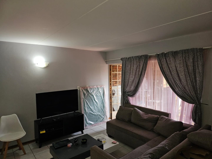 2 Bedroom Property for Sale in Highveld Gauteng