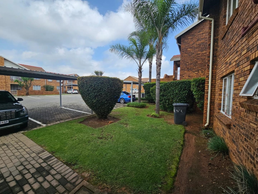 2 Bedroom Property for Sale in Highveld Gauteng