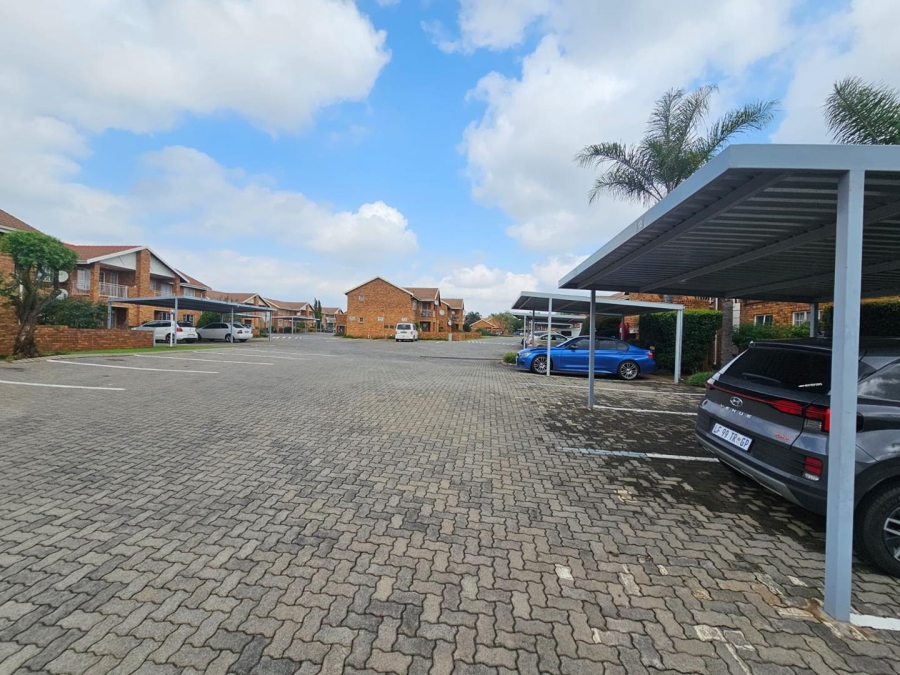2 Bedroom Property for Sale in Highveld Gauteng