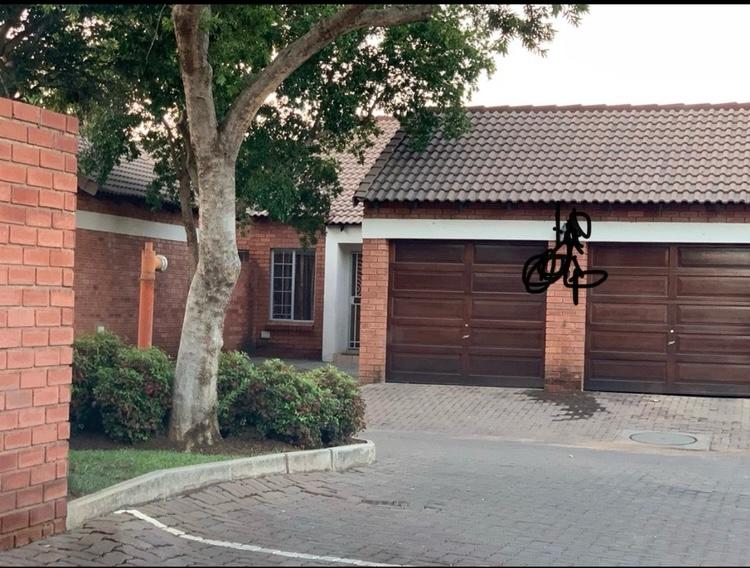 2 Bedroom Property for Sale in Monavoni Gauteng