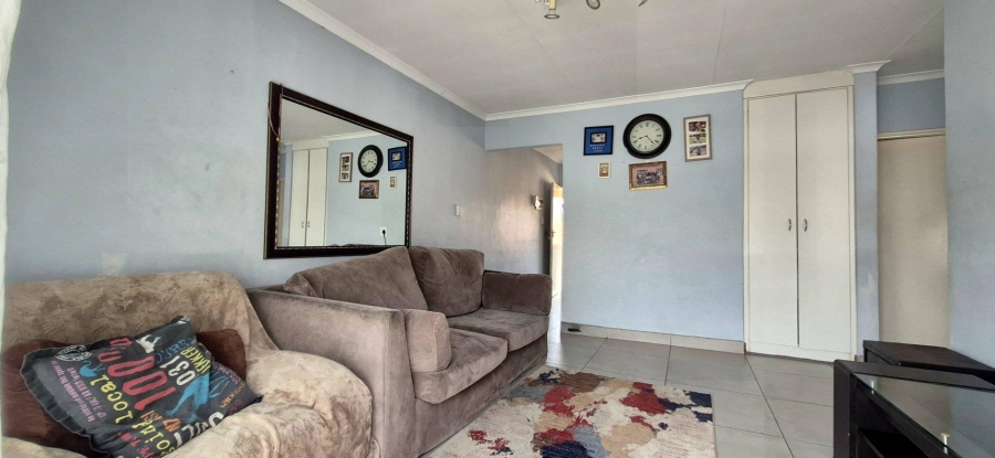 2 Bedroom Property for Sale in Buccleuch Gauteng