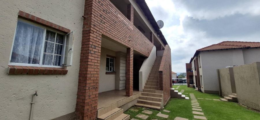 2 Bedroom Property for Sale in Buccleuch Gauteng