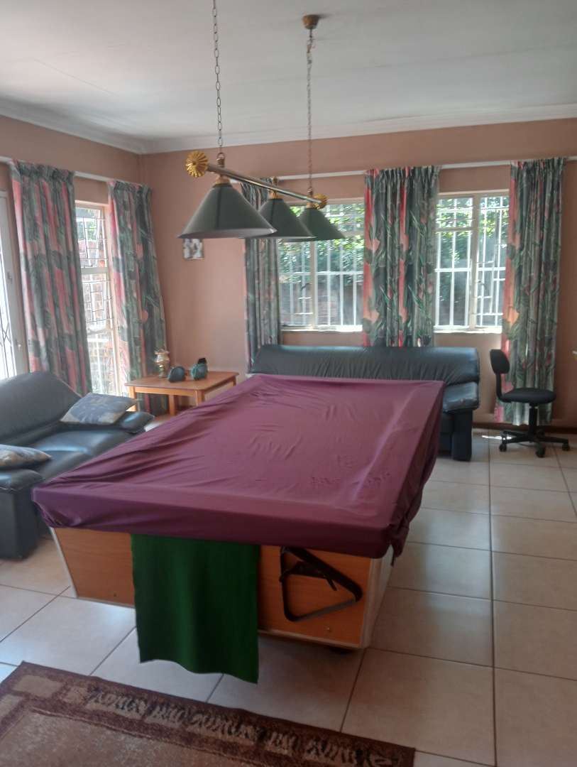 3 Bedroom Property for Sale in La Montagne Gauteng