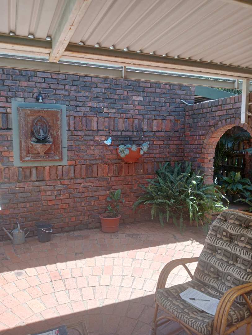 3 Bedroom Property for Sale in La Montagne Gauteng