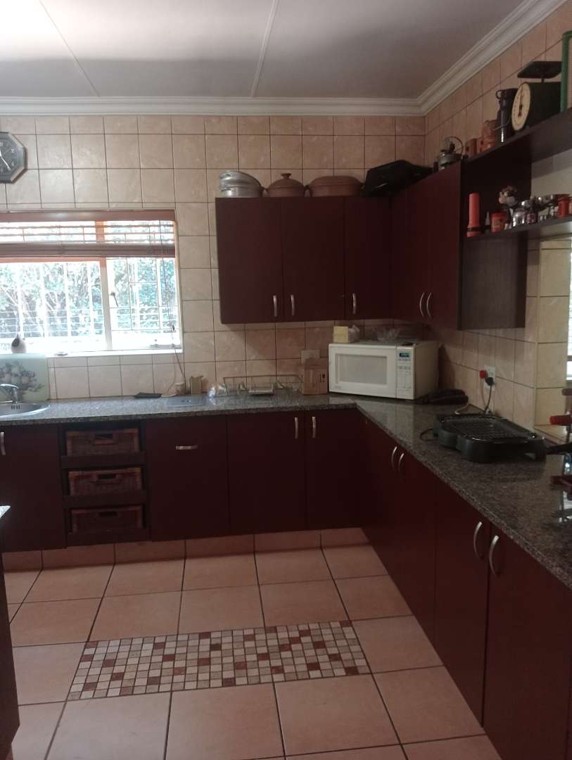 3 Bedroom Property for Sale in La Montagne Gauteng