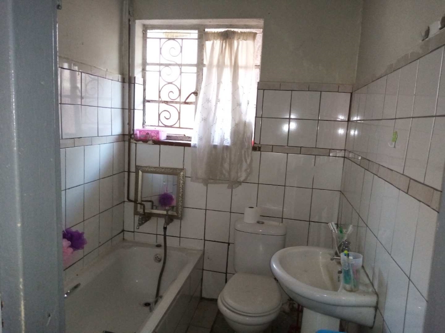 To Let 3 Bedroom Property for Rent in Turffontein Gauteng