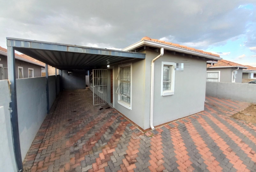 3 Bedroom Property for Sale in Lotus Gardens Gauteng