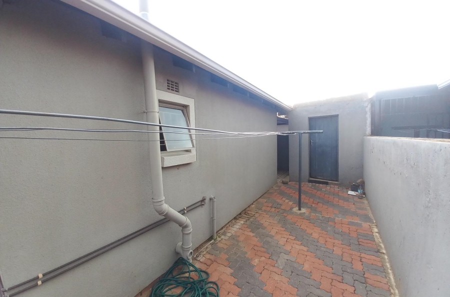 3 Bedroom Property for Sale in Lotus Gardens Gauteng