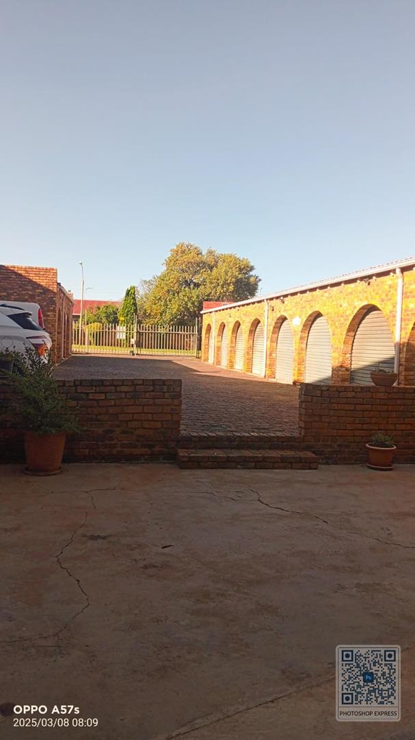 2 Bedroom Property for Sale in Edleen Gauteng