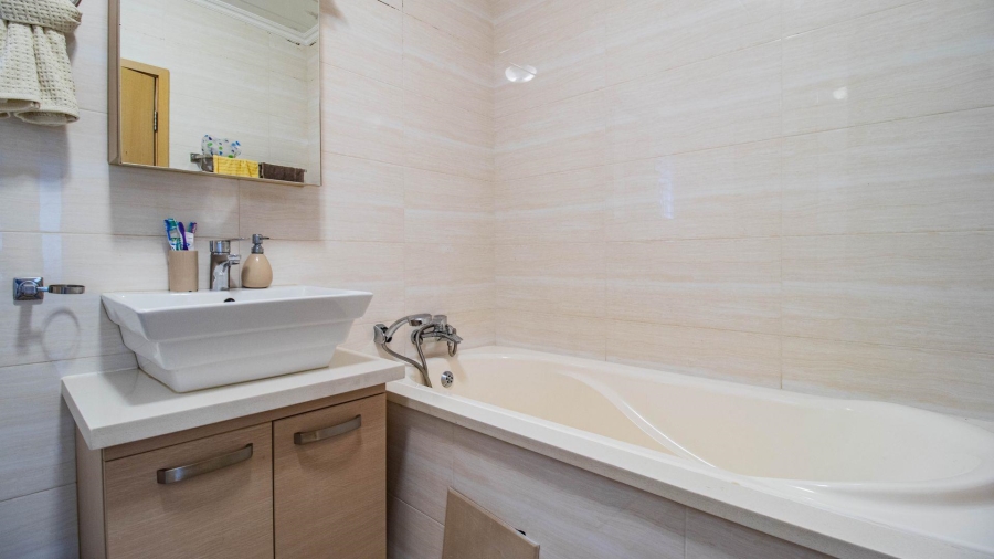 2 Bedroom Property for Sale in Broadacres Gauteng