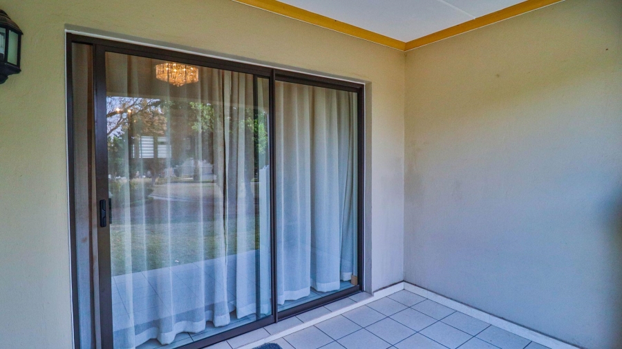 2 Bedroom Property for Sale in Broadacres Gauteng