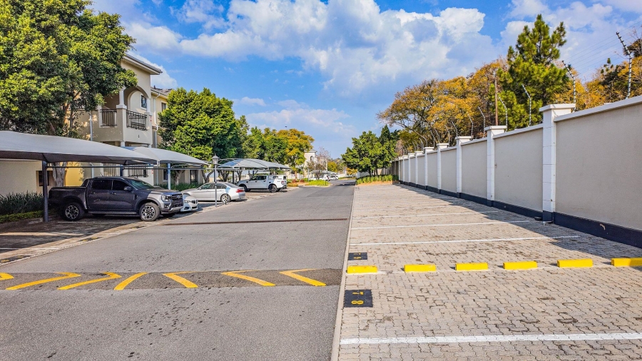 2 Bedroom Property for Sale in Broadacres Gauteng