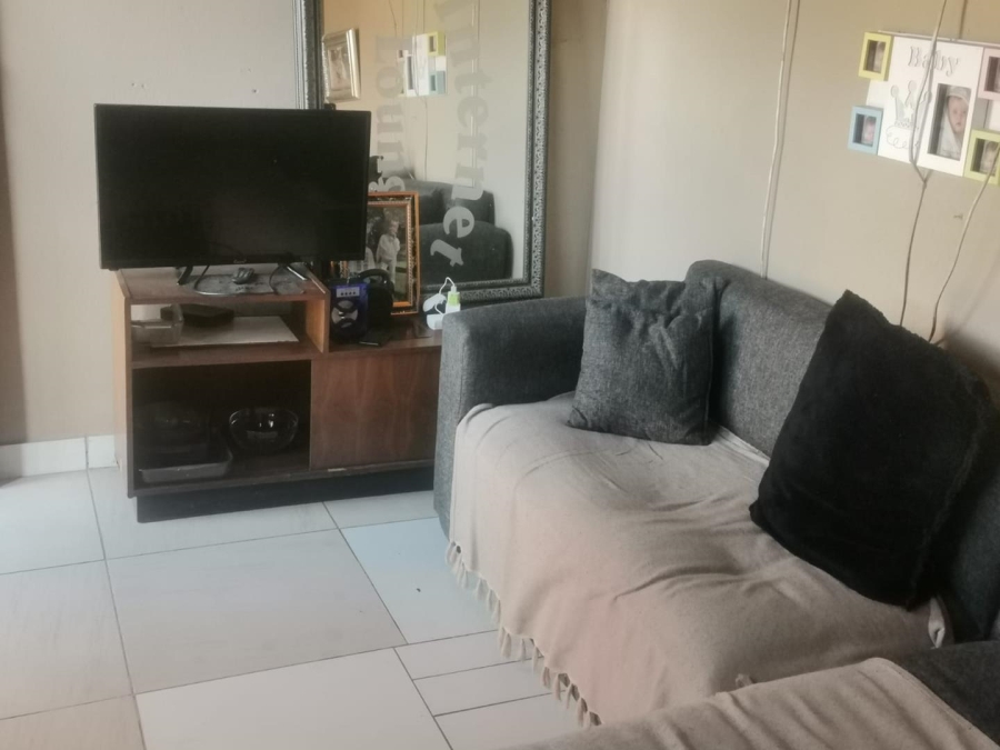 1 Bedroom Property for Sale in Olievenhoutbosch Gauteng