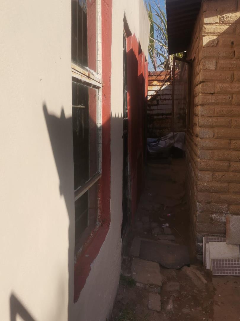 1 Bedroom Property for Sale in Olievenhoutbosch Gauteng