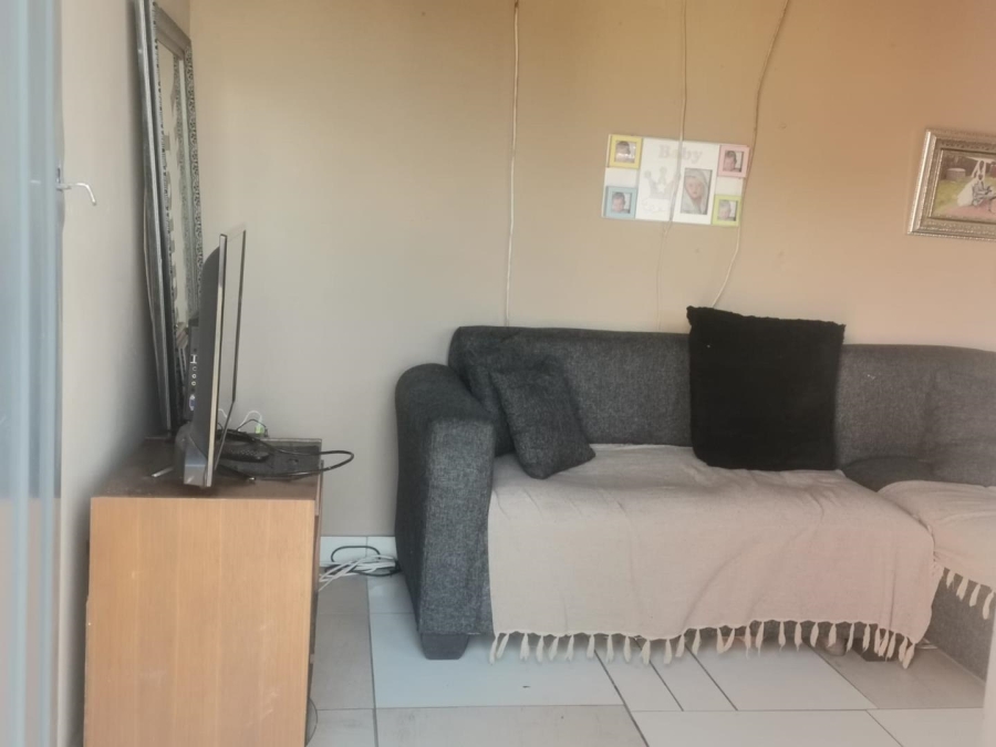 1 Bedroom Property for Sale in Olievenhoutbosch Gauteng