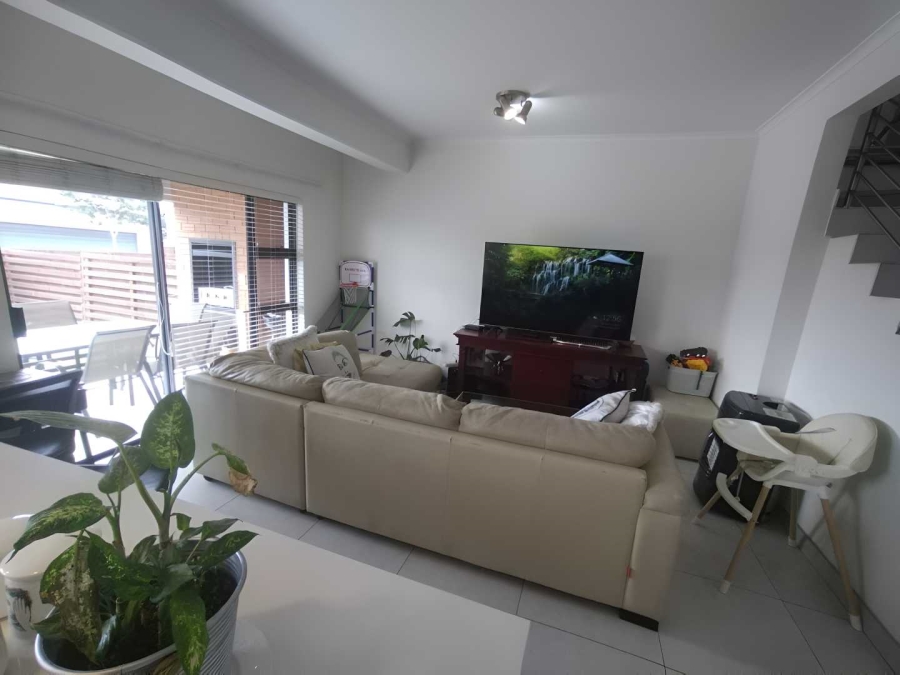 3 Bedroom Property for Sale in Louwlardia Gauteng