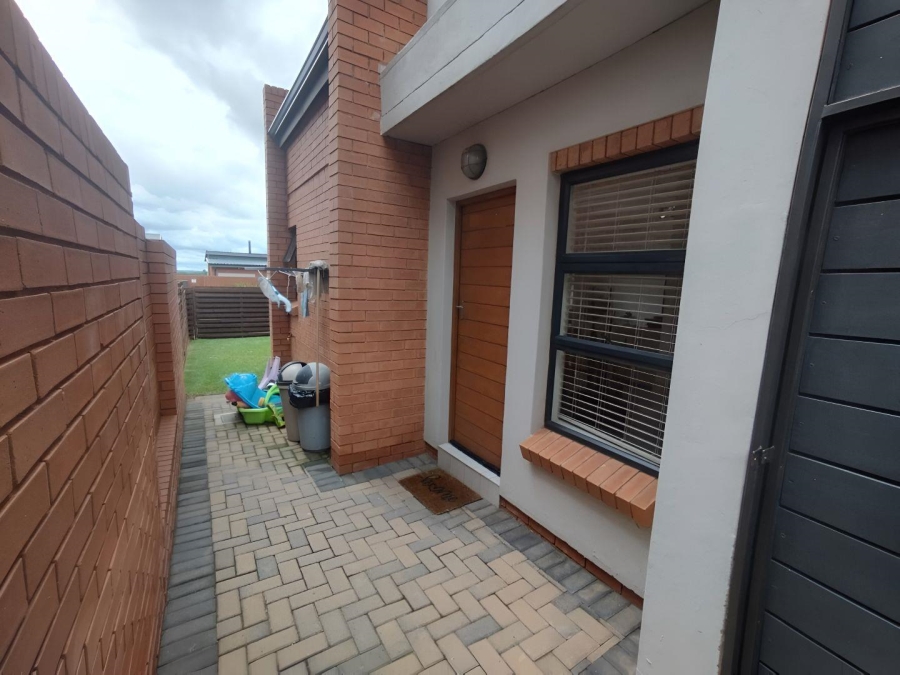 3 Bedroom Property for Sale in Louwlardia Gauteng