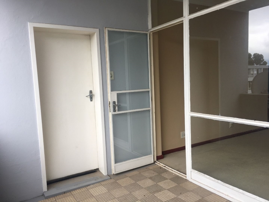 1 Bedroom Property for Sale in Illovo Gauteng
