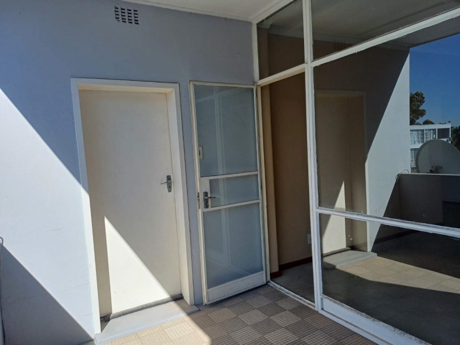 1 Bedroom Property for Sale in Illovo Gauteng