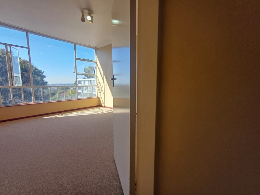 1 Bedroom Property for Sale in Illovo Gauteng