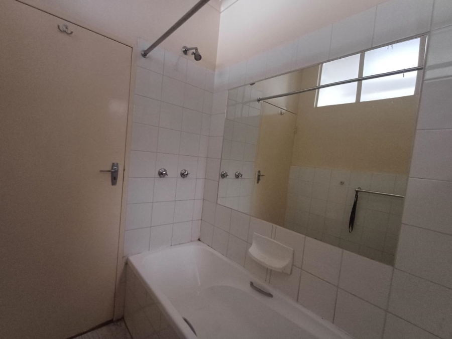 1 Bedroom Property for Sale in Illovo Gauteng