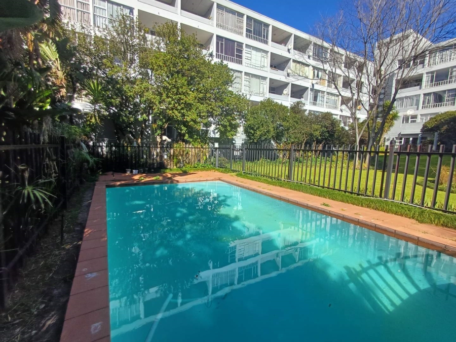 1 Bedroom Property for Sale in Illovo Gauteng