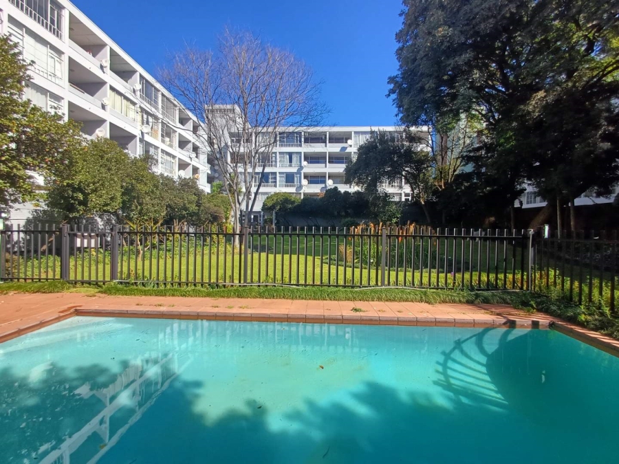 1 Bedroom Property for Sale in Illovo Gauteng