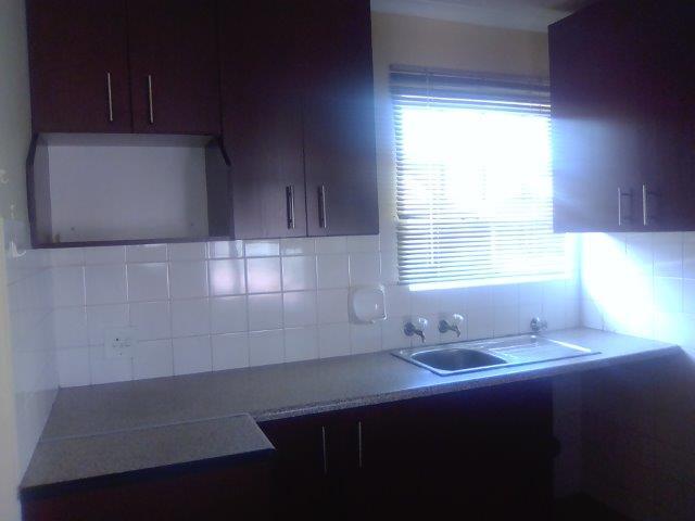 2 Bedroom Property for Sale in Die Hoewes Gauteng