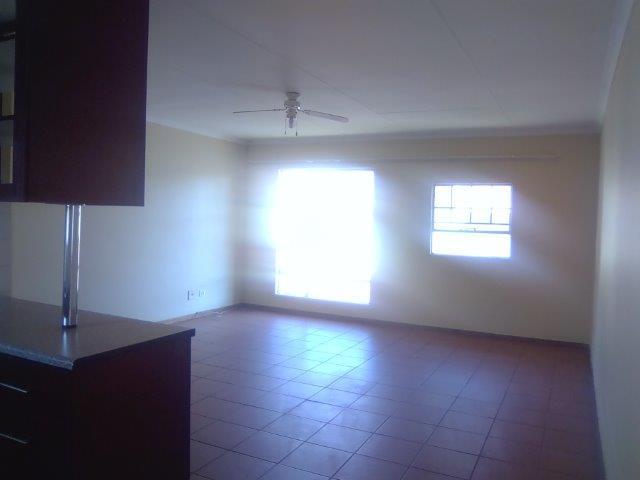 2 Bedroom Property for Sale in Die Hoewes Gauteng