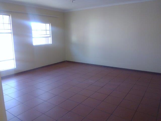 2 Bedroom Property for Sale in Die Hoewes Gauteng