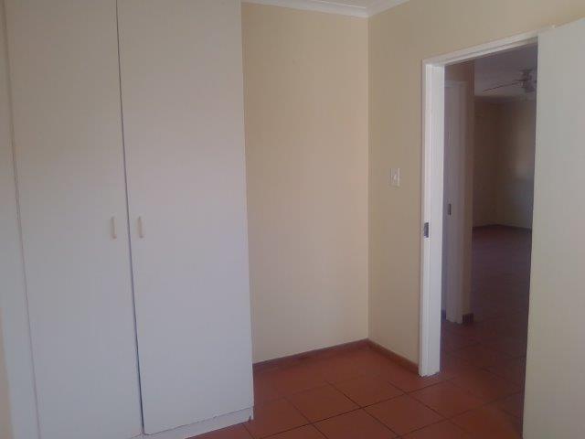 2 Bedroom Property for Sale in Die Hoewes Gauteng