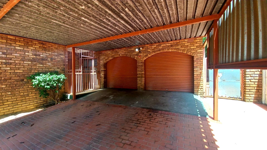 4 Bedroom Property for Sale in Norkem Park Gauteng